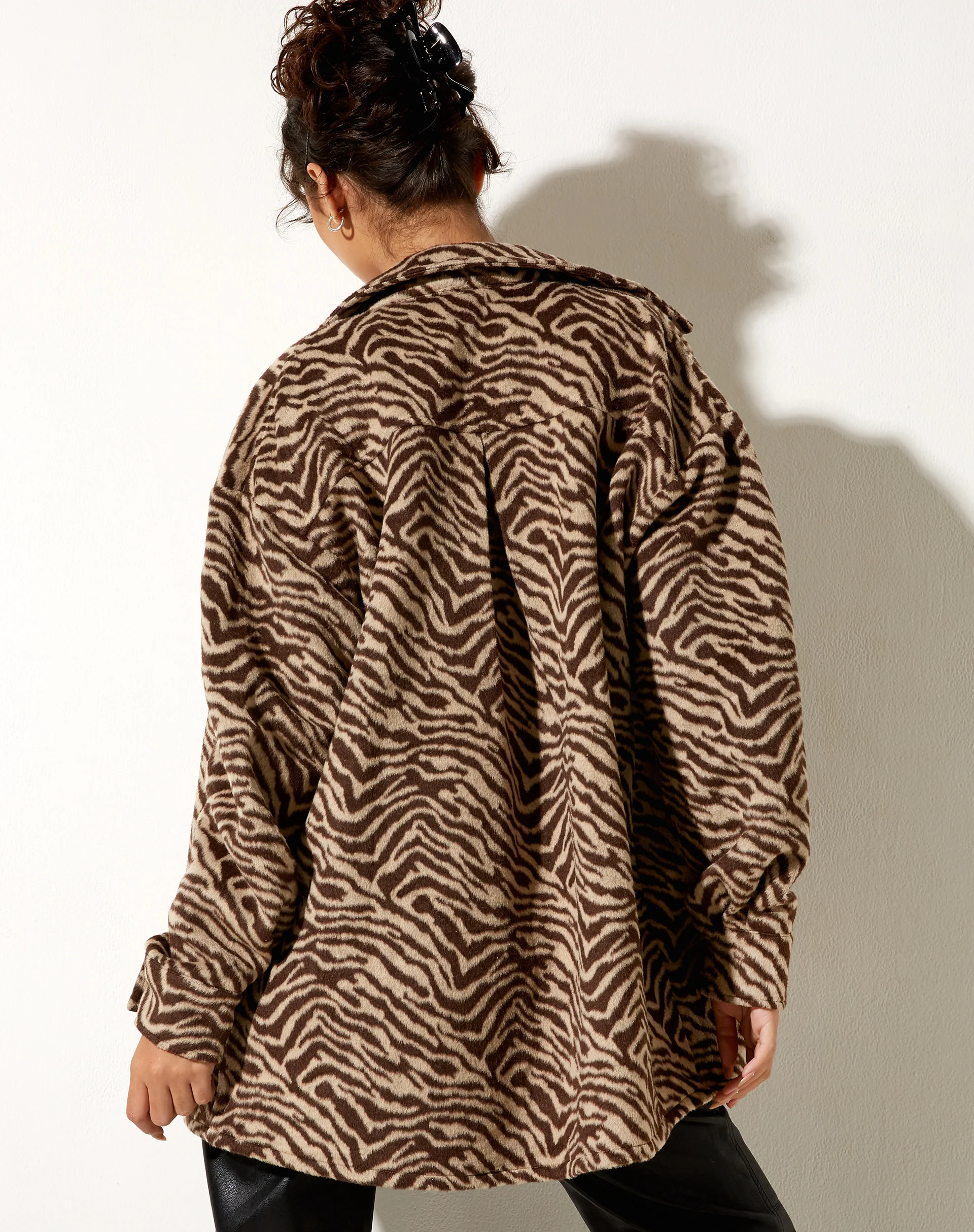 Medita Shirt in Brown Animal - Awmao