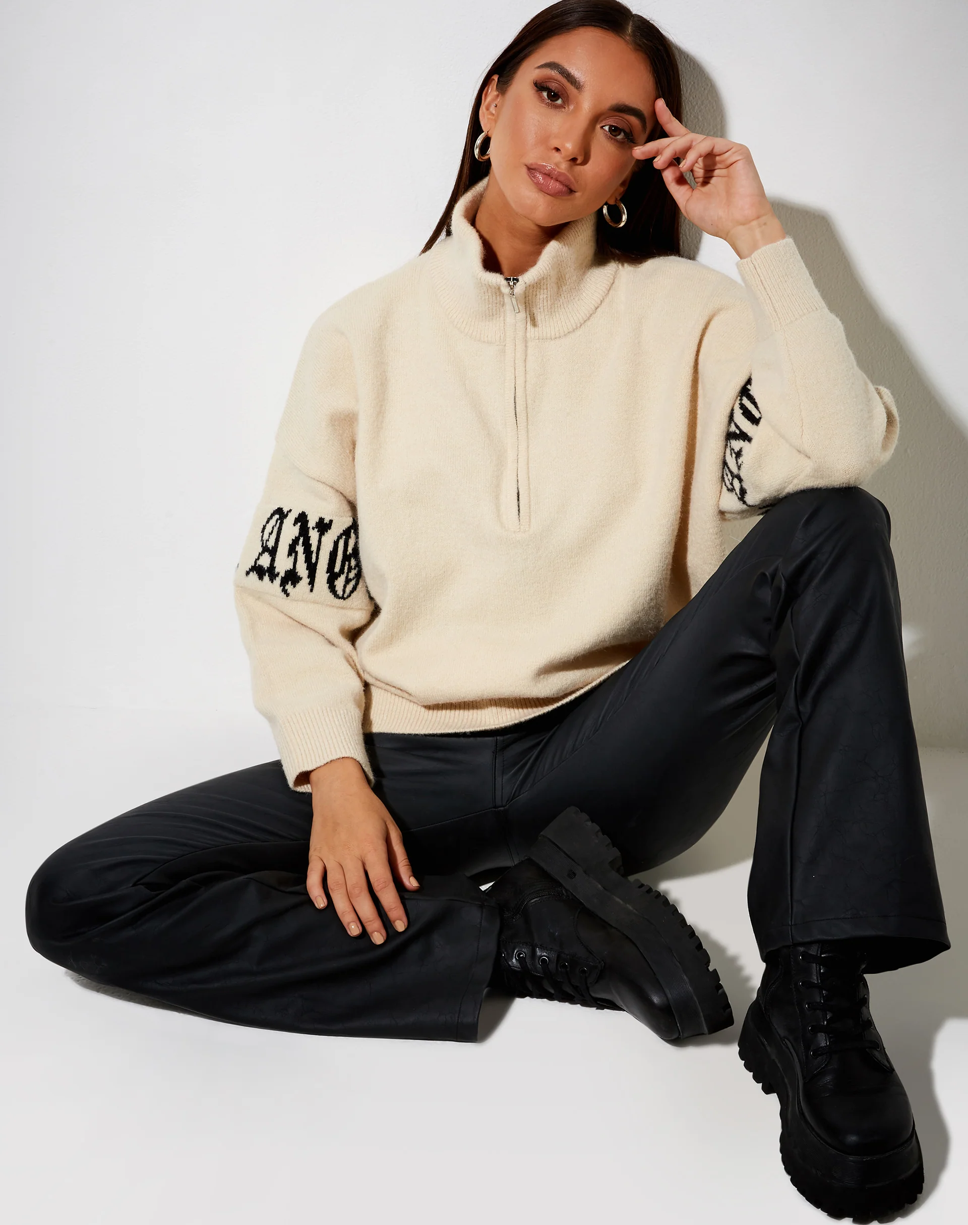Tusca Sweatshirt in Stone with Angel on Sleeve - Awmao