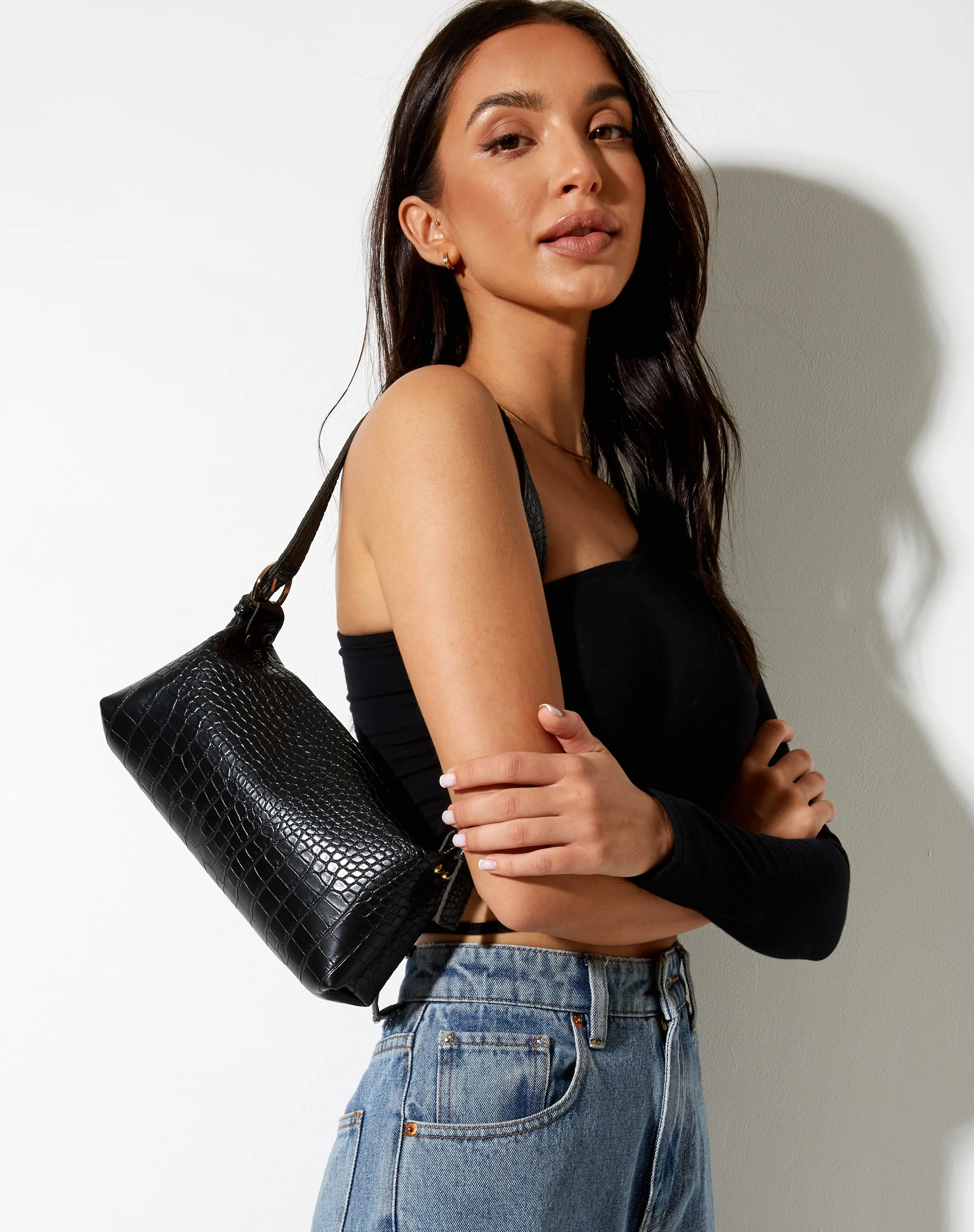 Leila Shoulder Bag in Black - Awmao