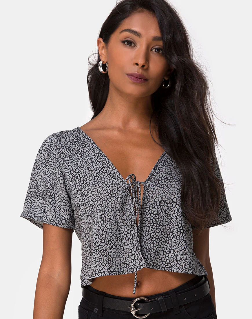 Vaco Blouse in Ditsy Leopard Grey - Awmao